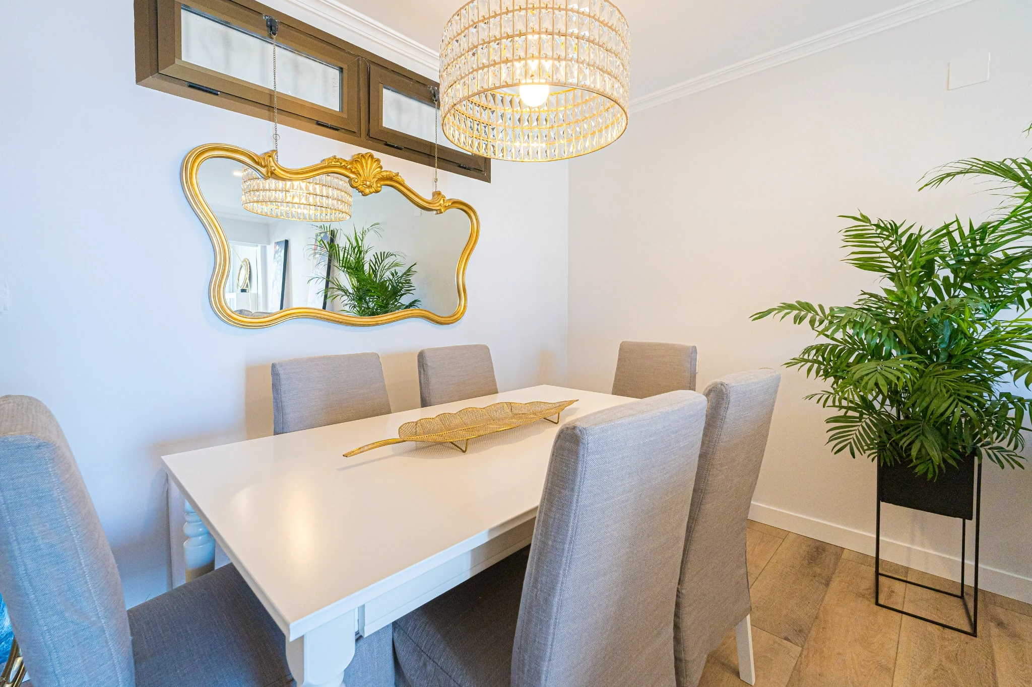 Comedor de Frontalmar como parte de la zona de día